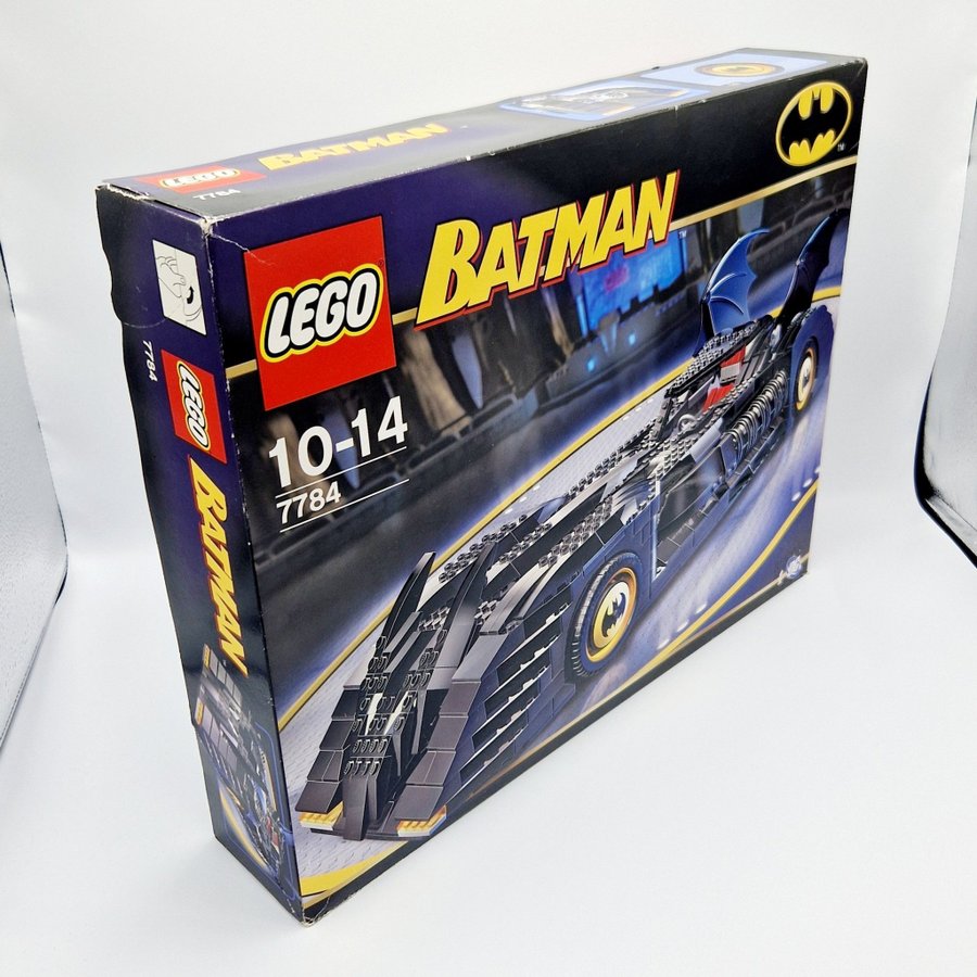 LEGO 7784 - The Batmobile Ultimate Collectors' Edition - Oöppnad