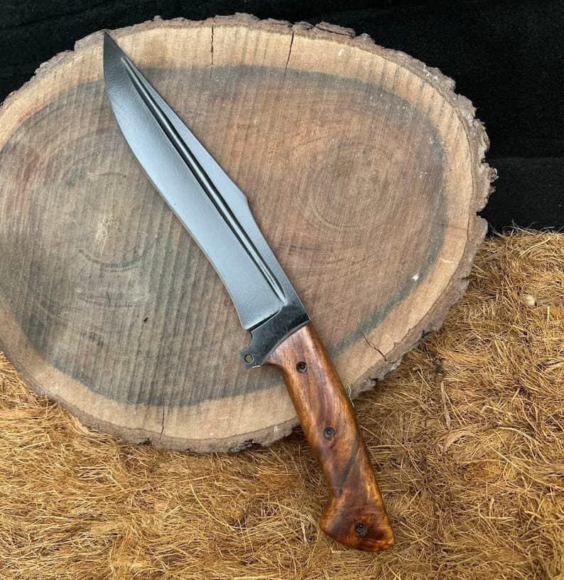 Handmade Hunting Bowie Knife Damascus Steel Bowie Knife Survival Knife