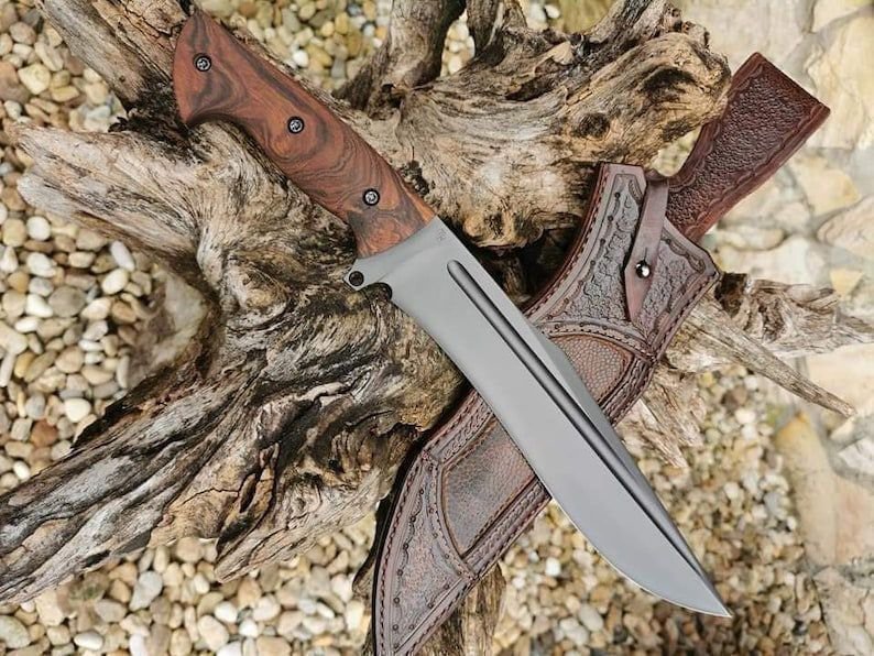 Handmade Hunting Bowie Knife Damascus Steel Bowie Knife Survival Knife