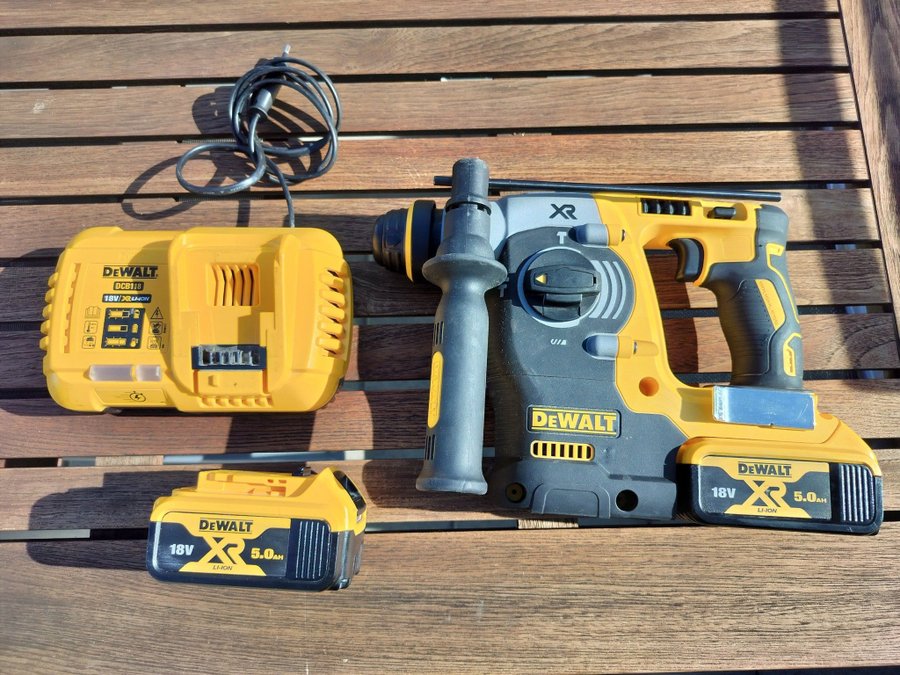 DEWALT DCH273P2T Borrhammare med batteri och laddare