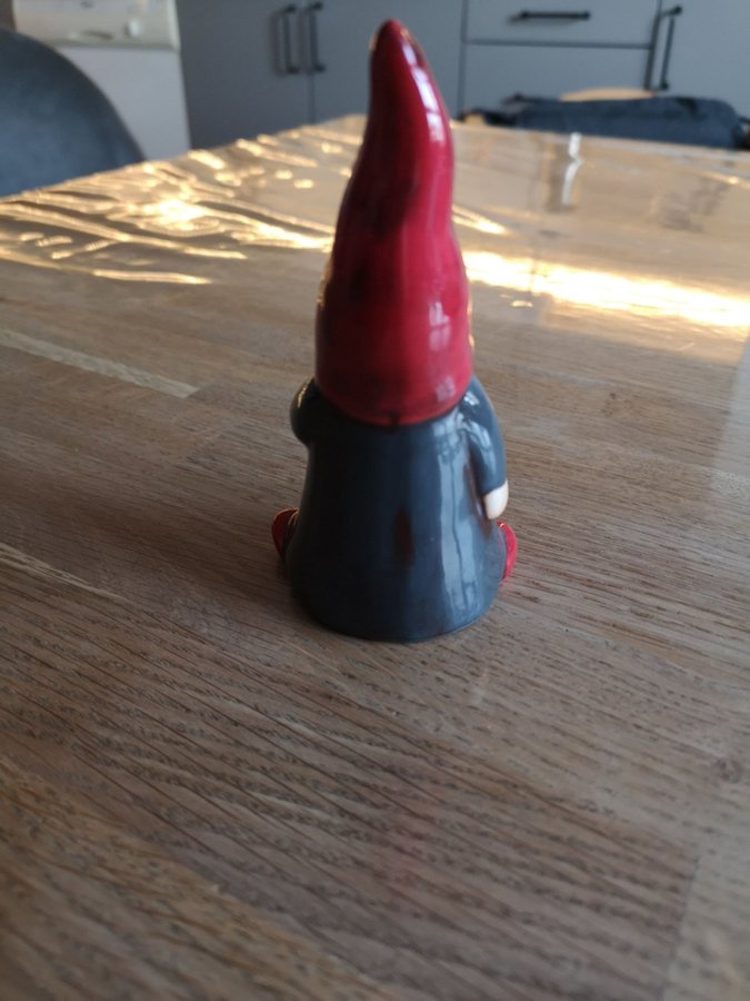 Tomte i keramik