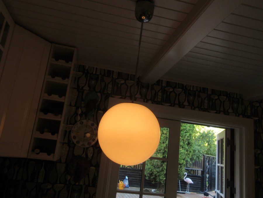 STOR MYCKET LÄCKER PENDEL LAMPA RETRO FUNKIS STIL RUND KUPA CROM!!