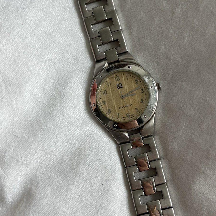 Vintage givenchy watch