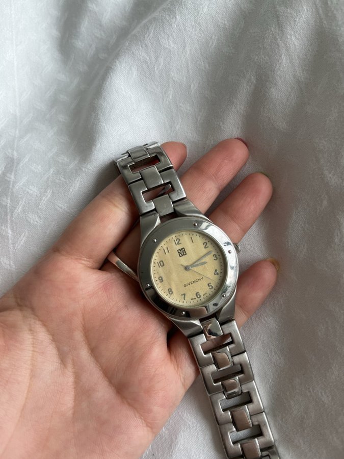 Vintage givenchy watch