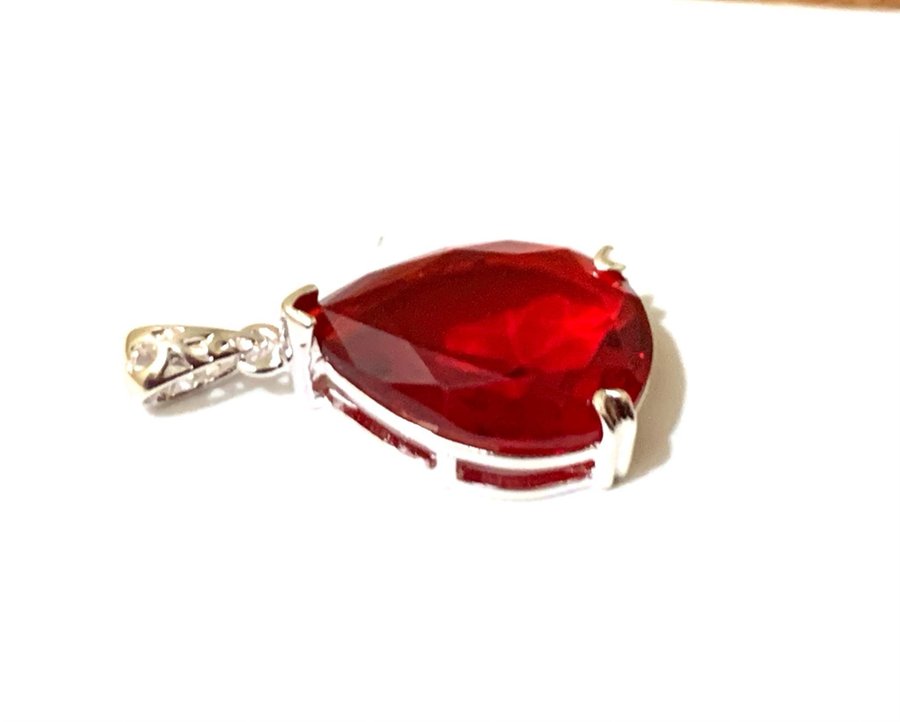 Ravishing Red silver 925 pendant- classy jewelry- stone queen