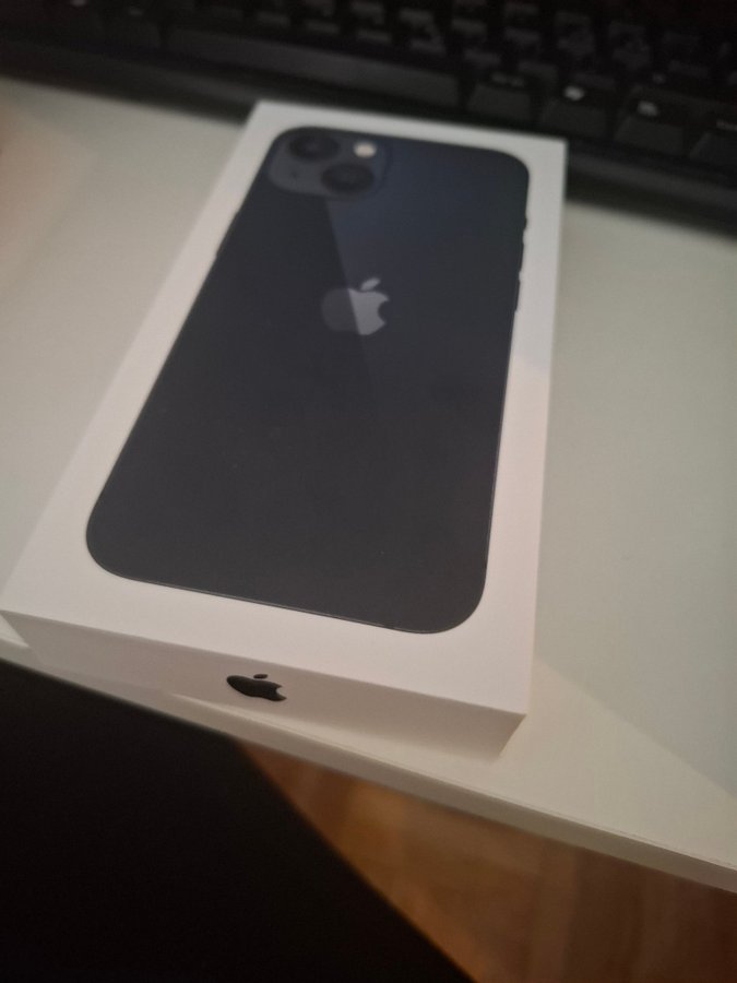 iPhone 13 kartong