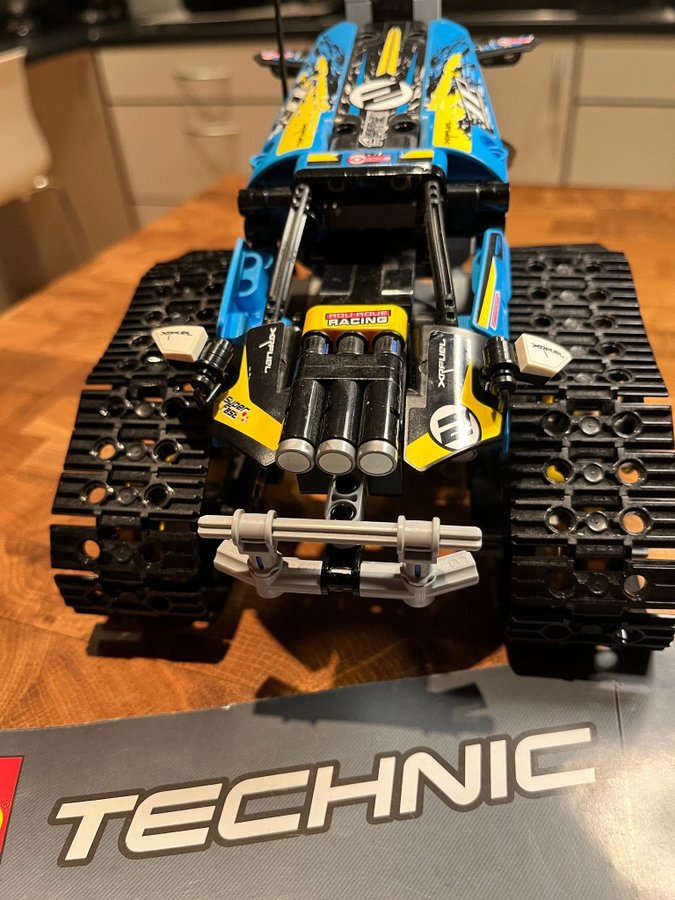 Lego Technic 42095 - Monster Jam Grave Digger med fjärrkontroll