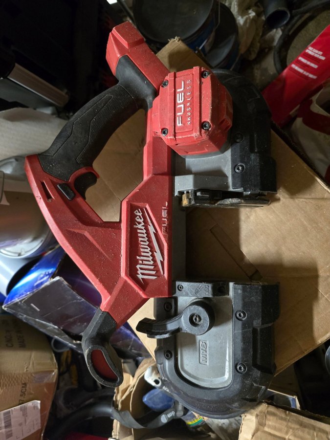 Milwaukee M18 FBS604 Bandsåg