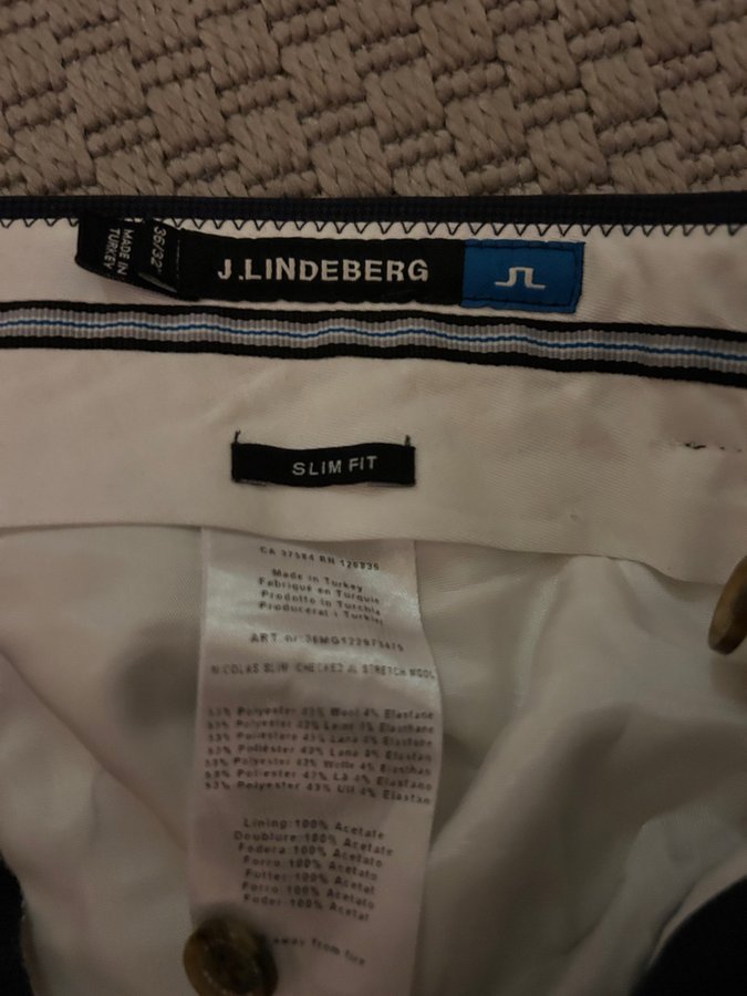 J.Lindeberg svartagråa golfbyxor, storlek 36/32