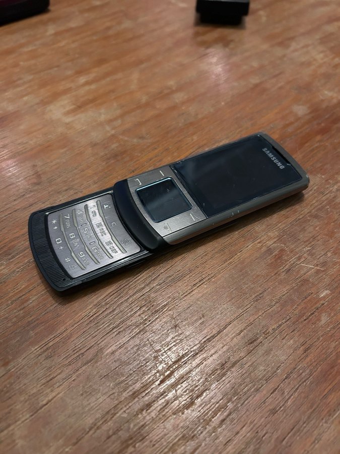 Samsung SGH-U900