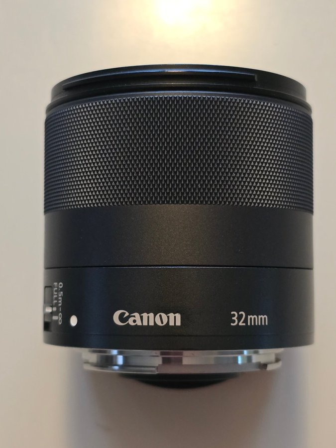 Canon EF-M 32mm f/1.4 STM Objektiv