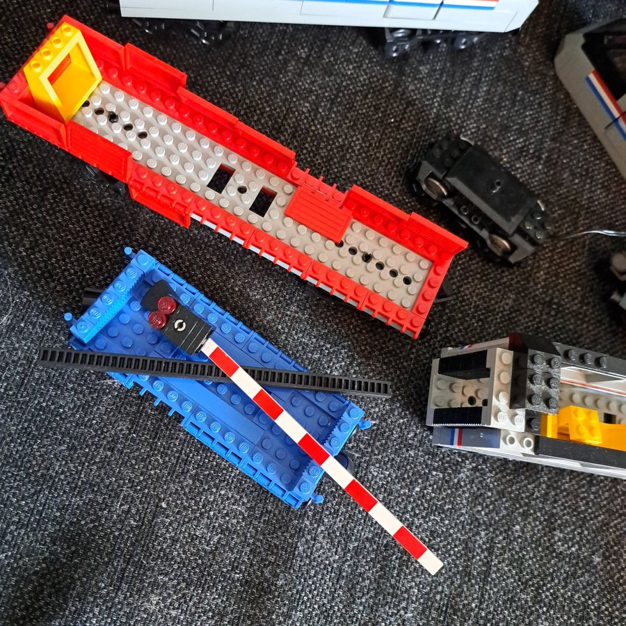 Lego, Tågset, legonr 4558, metroliner, tillbehör, vagnar