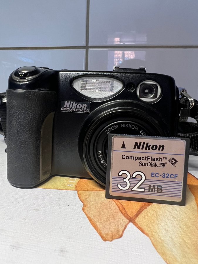 Nikon Coolpix 5400 Digitalkamera