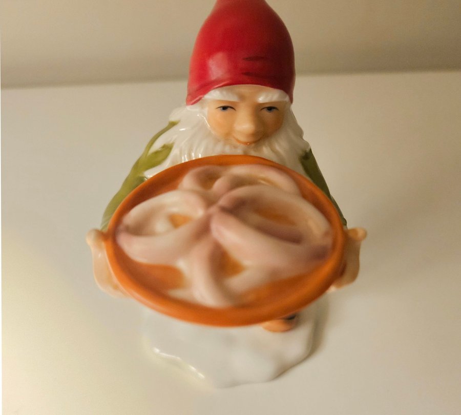 Tomte med grötfat- Fyrklövern collektion