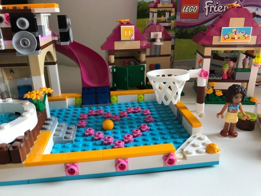 Lego Friends Hearlake pool 41008