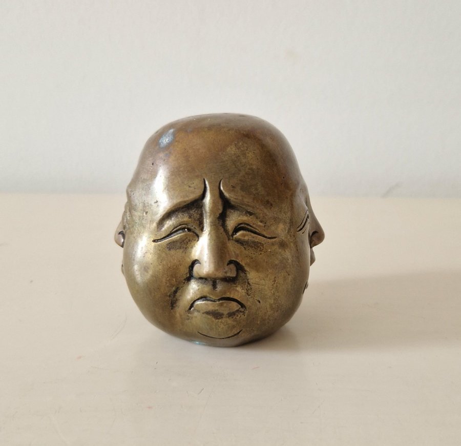 Fyra ansikten Buddha statyett ( mässing? bronze?)