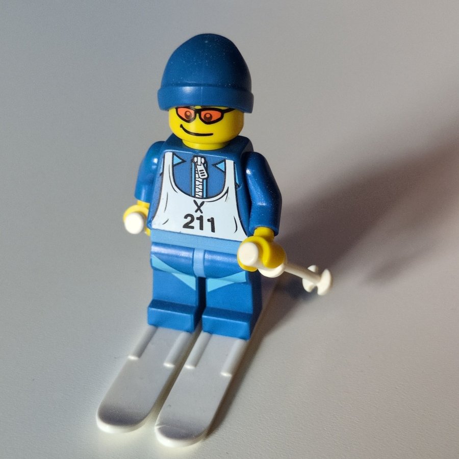 LEGO CMF SERIES Skiier