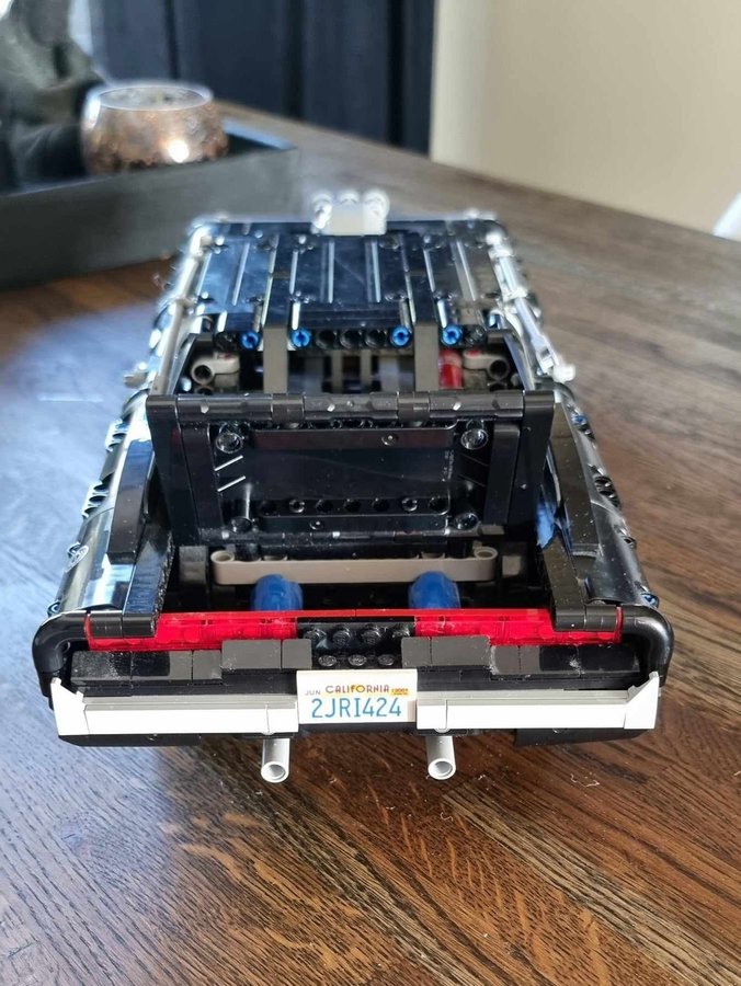 LEGO Technic Fast  Furious Dom's Dodge Charger 42111