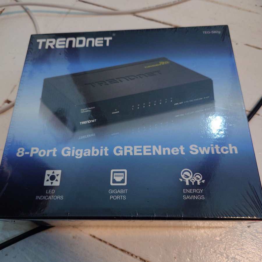 Trendnet TEG-S82g 8-Port Gigabit GREENnet Switch