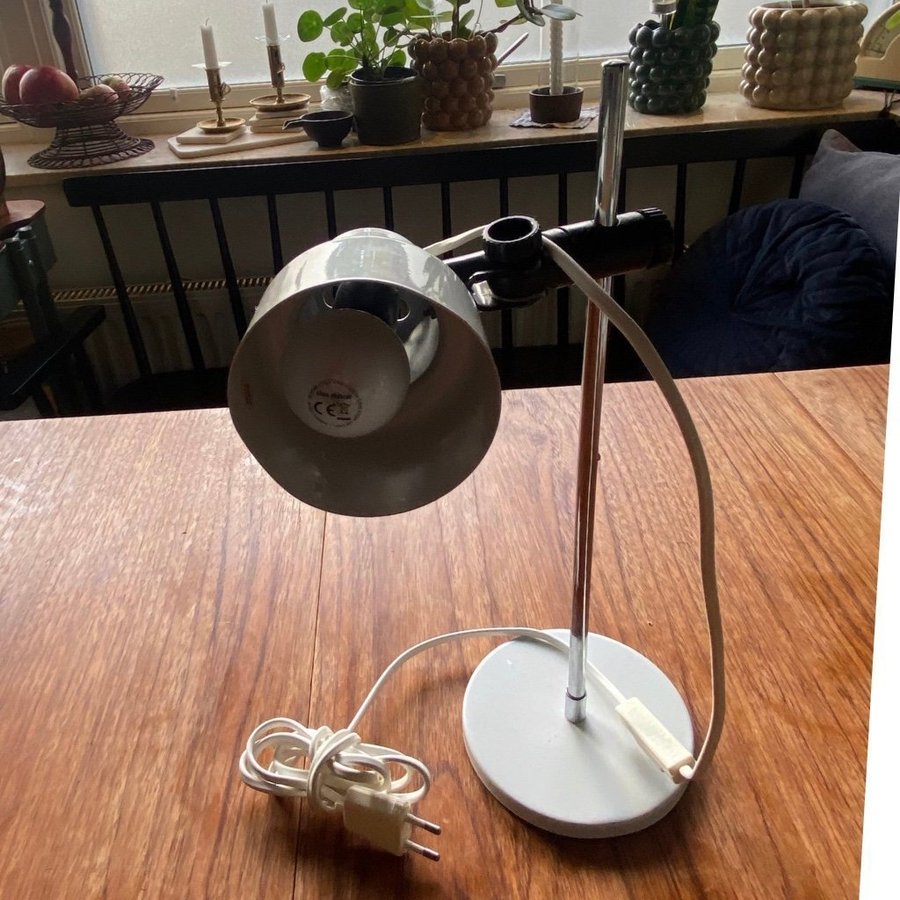 Bordslampa belid