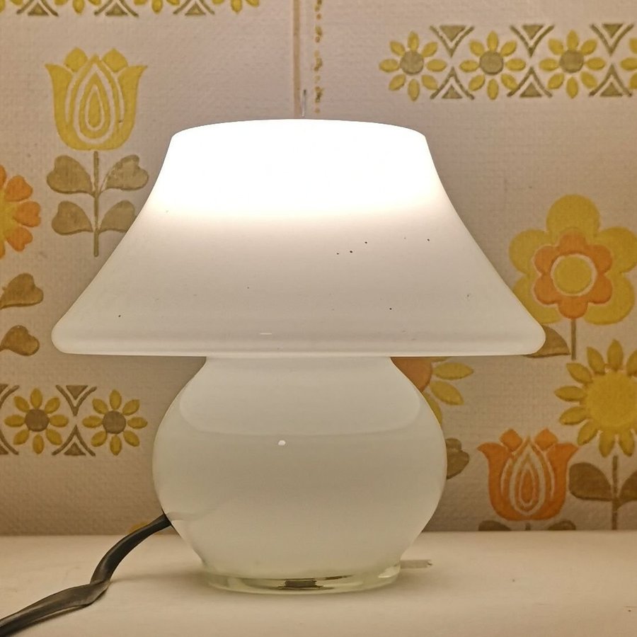 Svamplampa - opalglas - lampa svamp bordslampa lampa