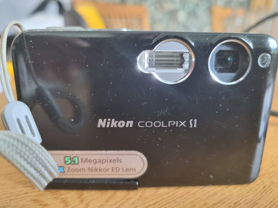 Nikon COOLPIX S1 Digitalkamera