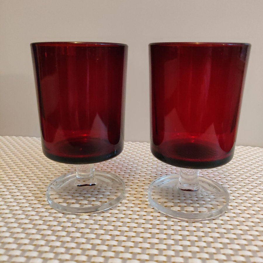 2st röda glas Luminarc Cavalier OBS utrop 45 kr/st