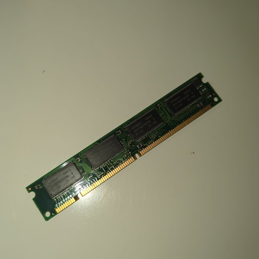 Hyundai – HY57V651620B [RAM Memory]