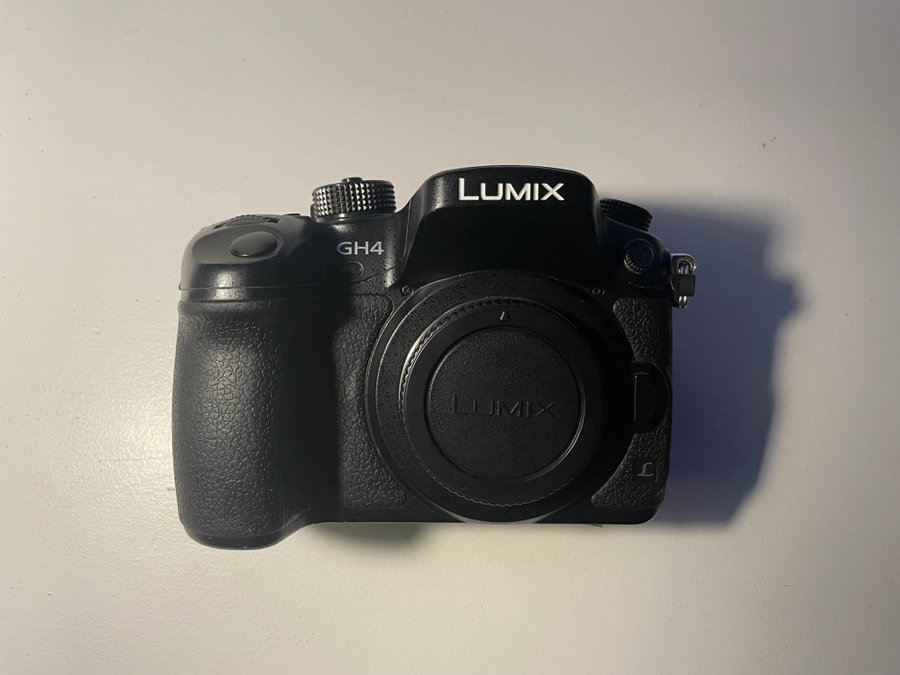 Panasonic Lumix GH4 Camera + VLog