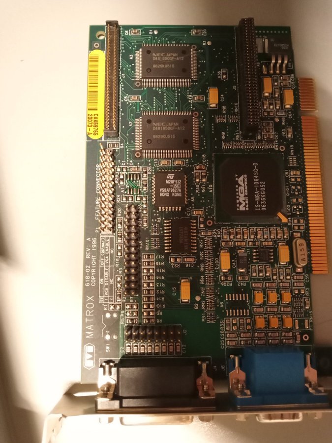 Retro Aopen-system. Pentium II slot CPU, Matrox video, Quantum Bigfoot HDD