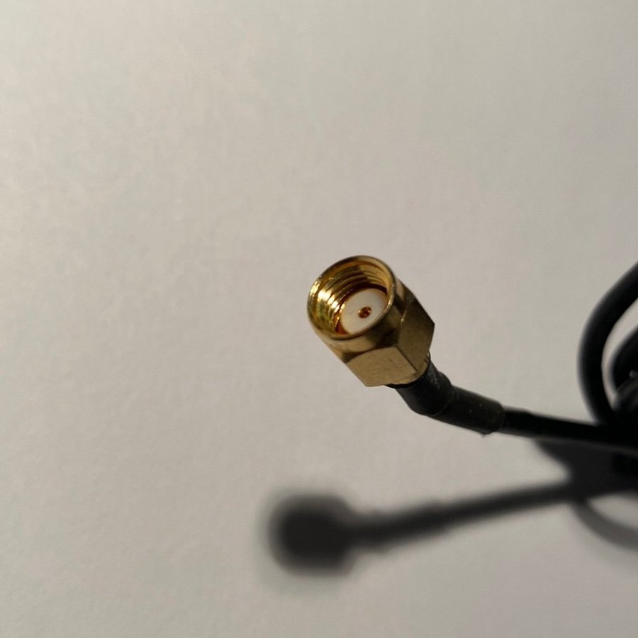 Antenn för 2.4GHz 1M kabel, RP-SMA f anslutning.