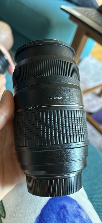 Tamron AF 70-300mm 1:4-56 Di LD Tele-Macro Objektiv