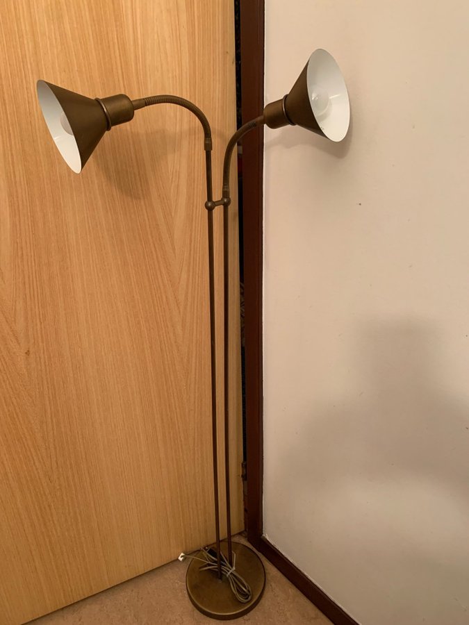 Belid golvlampa typ ( G 3355 )130 höjd