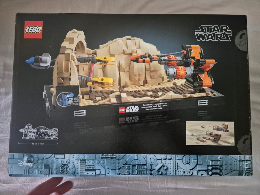 LEGO Star Wars 75338 Mos Espa Podrace oöppnad