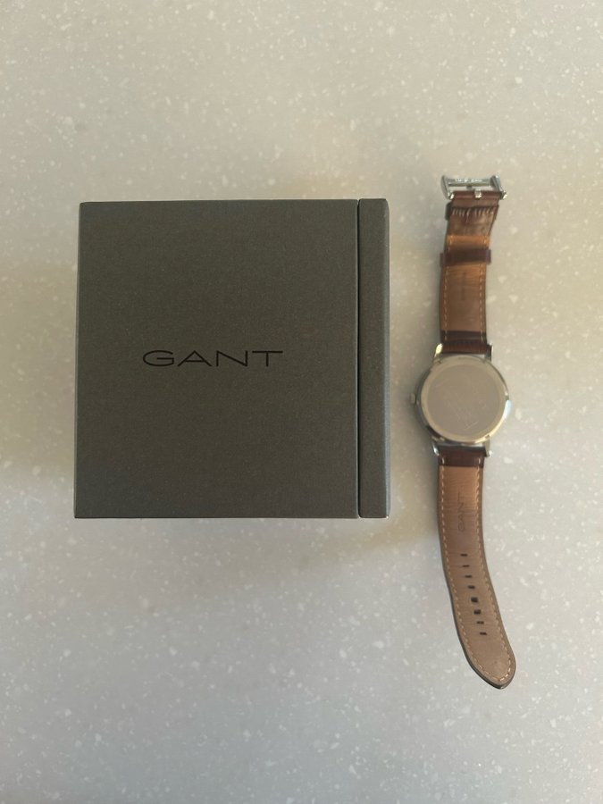 GANT - Herrarmbandsur med brunt läderband - W10842 - 42 mm!