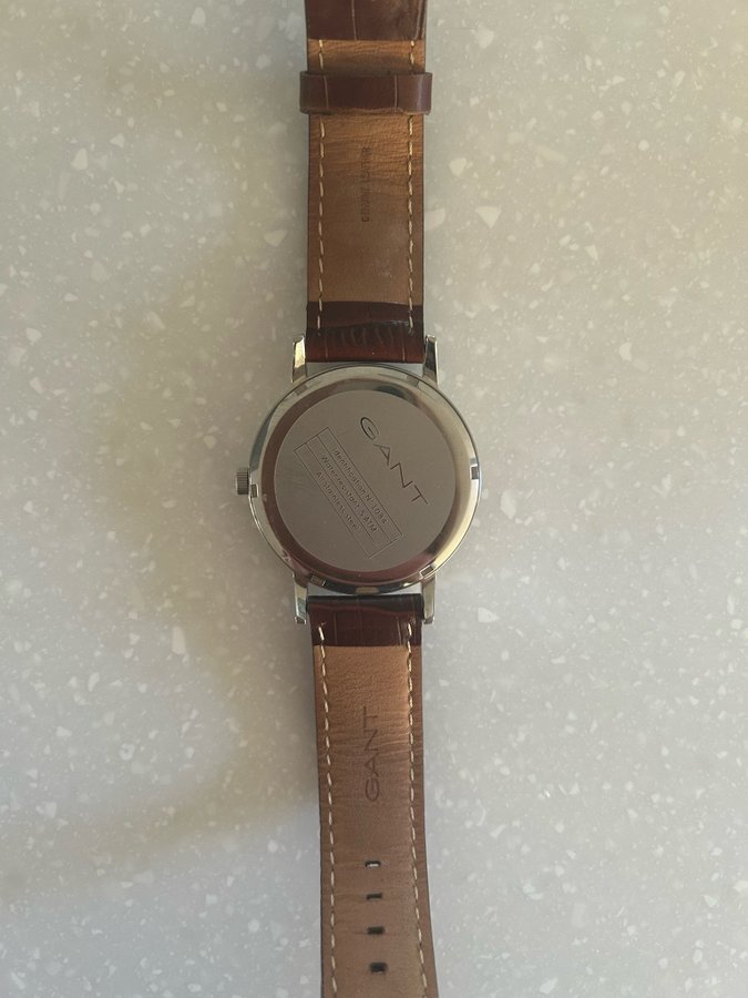 GANT - Herrarmbandsur med brunt läderband - W10842 - 42 mm!