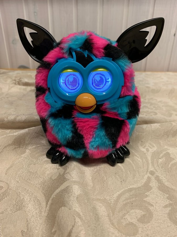 Furby Boom Zebra ZigZag. Interactive Toy, Zig Zag Stripes Hasbro 2013