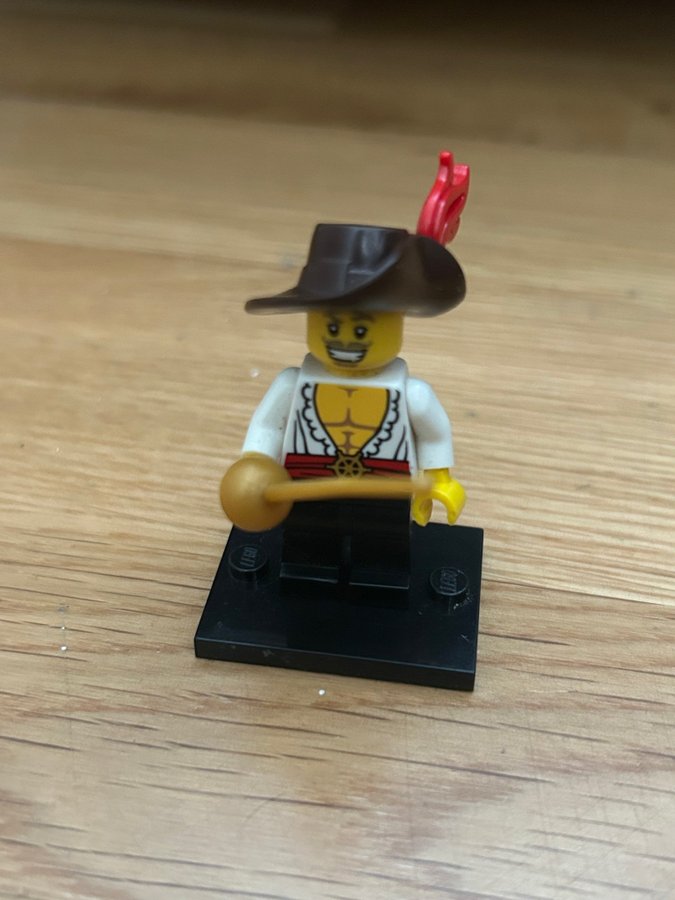 LEGO Minifigures Series 12 - Swashbuckler