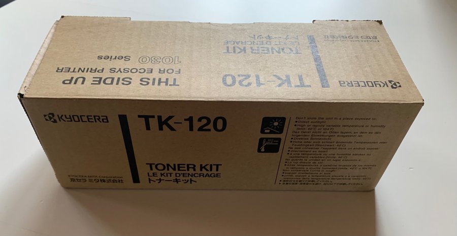 Kyocera TK-120 - Svart - lasertoner