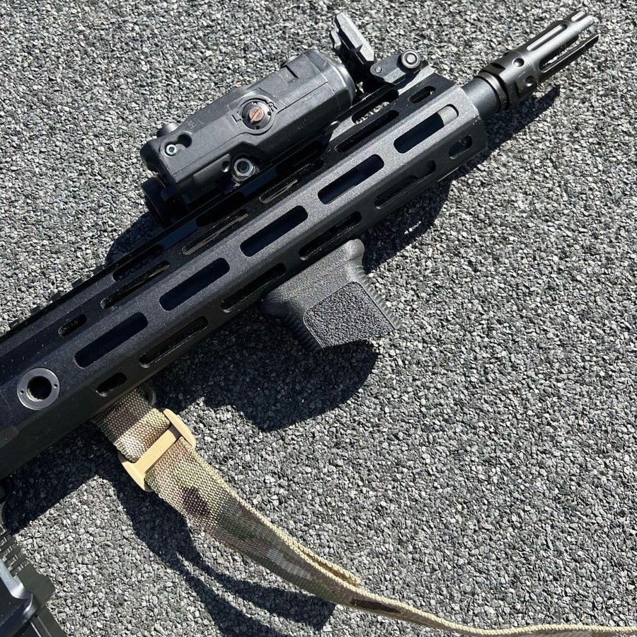 SHARKFIGHTER style Vertical Grip för M-LOK