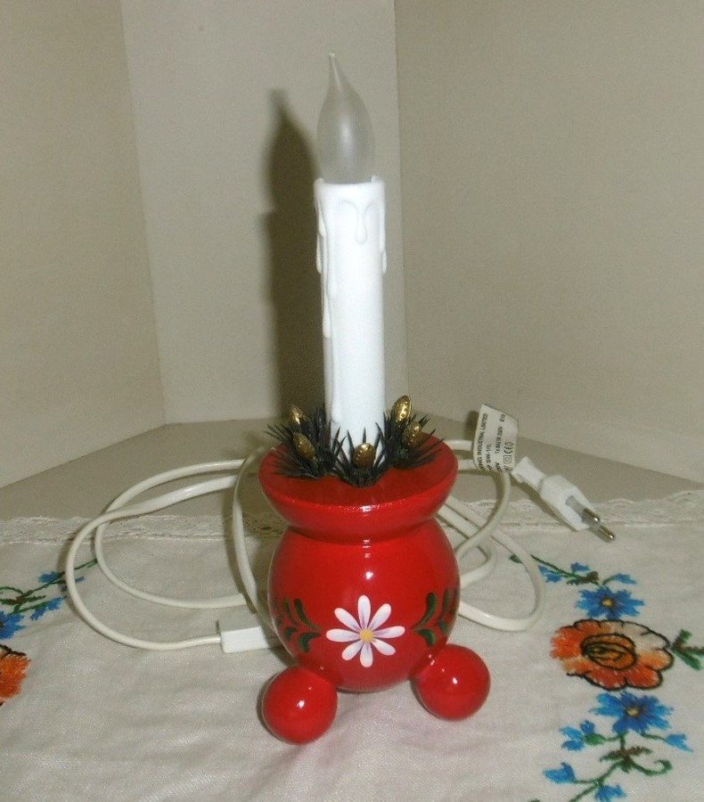 Elektrisk ljusstake - Kulljusstake med ett ljus. Advent.