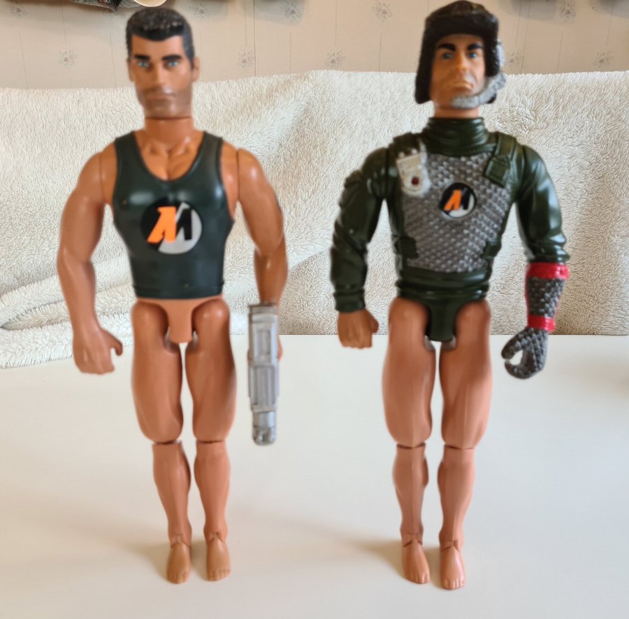 Retro 90-tal 2 st Action Man figurer dockor Hasbro International Inc 1997, 1999