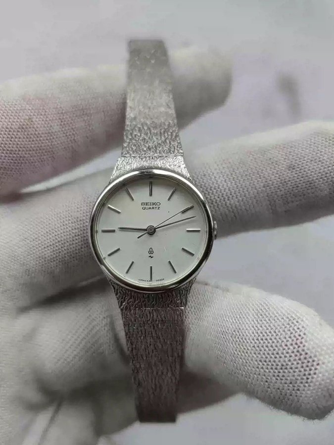 Seiko Quartz Ladies Vintage Watch