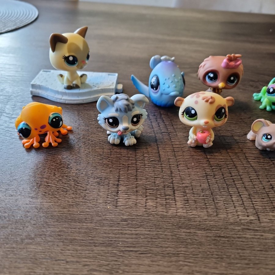 LPS - 15 st söta Figurer / Littlest Pet Shop