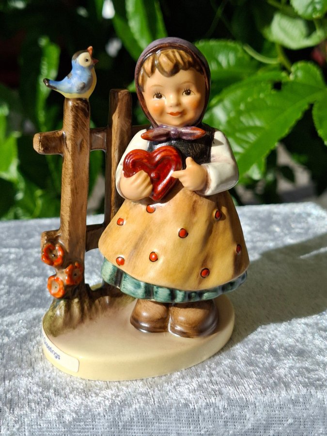 Goebel figurin "Sweet Greetings" #352 1964