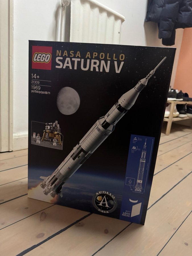 LEGO Ideas NASA Apollo Saturn V 21309 OÖPPNAD!