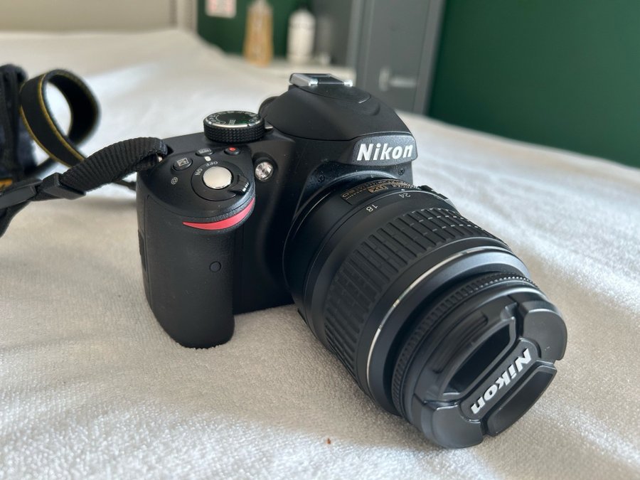 Nikon D3200 med objektiv