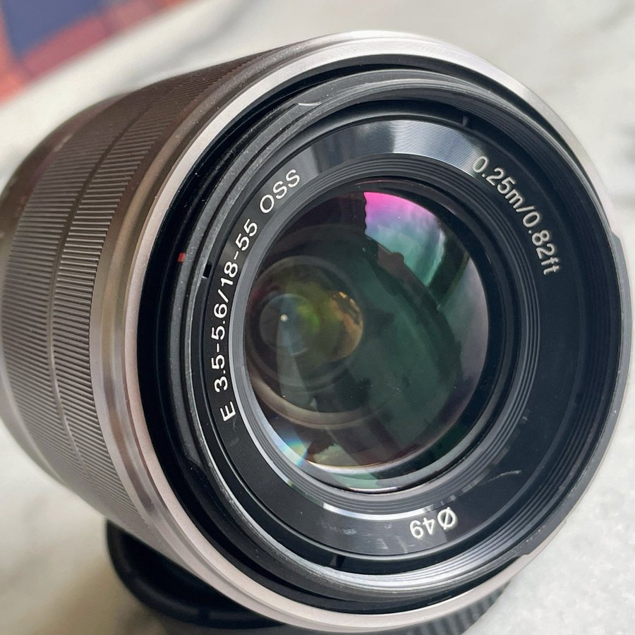 SONY E 18-55mm f/3.5-5.6 OSS