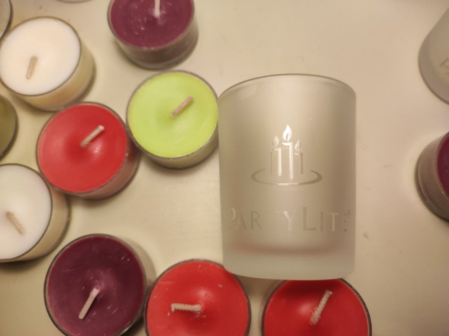 Partylite 6 st Ljushållare + 12 blandade Teljus i doft