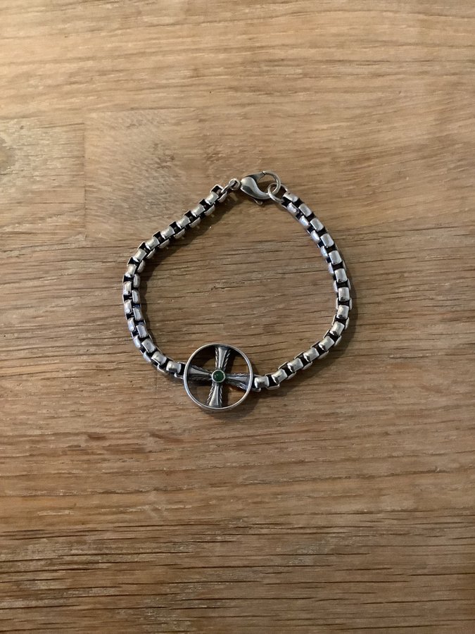 Kalevala Väinö armbandskors med Nefrit Jade ädelsten 20cm